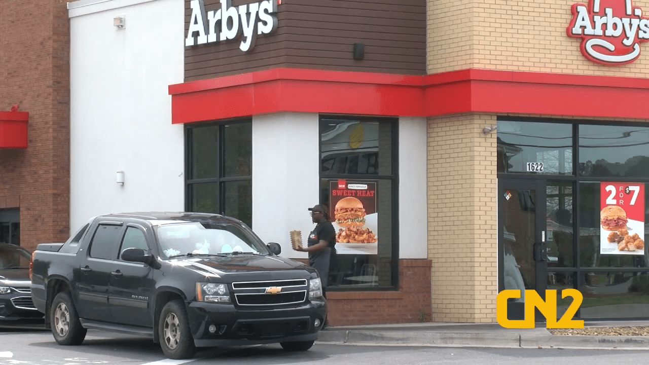 Arbys Employee Arrested After Taking Pictures Of Customers Credit Cards Cn2 News